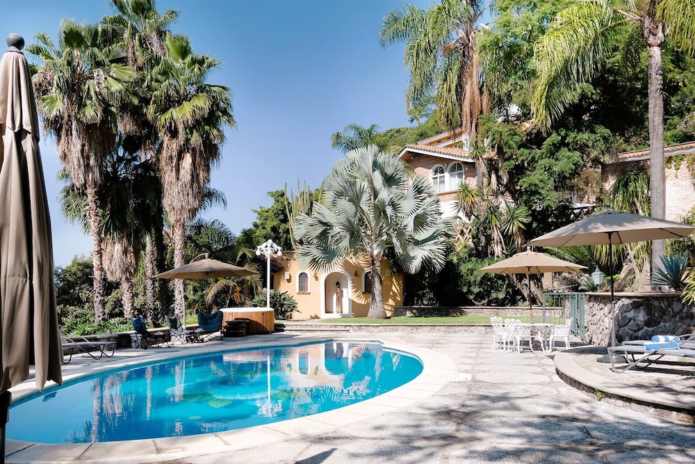 ANANA Rancho San Rafael 3 Bedrooms Hill