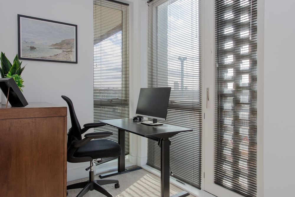 Contemporary 1 Bedroom Apartment in South London
