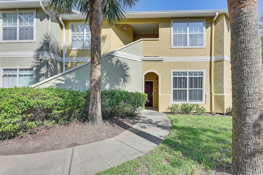 Saltwater Pool + 4 Mi to Beach: Clearwater Condo!