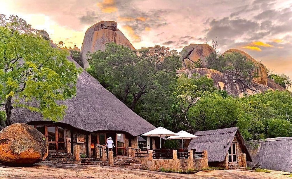 Big Cave Camp - Lodge On The Rocks