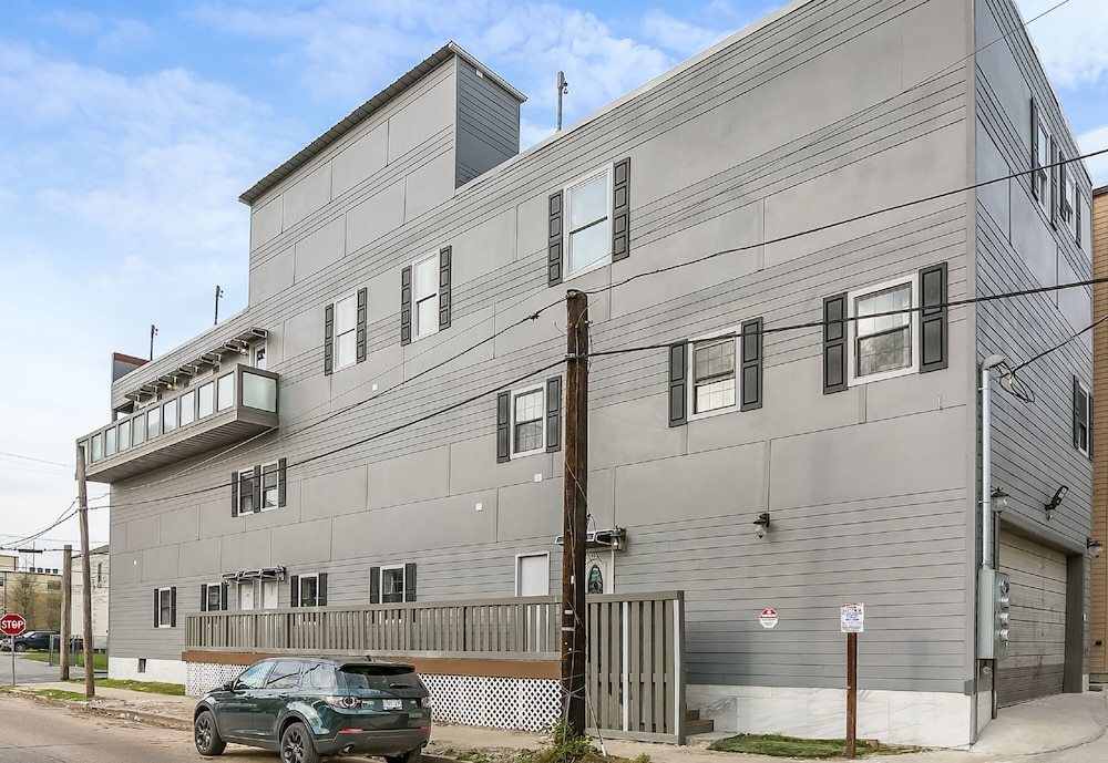 Brand New 5BD Spacious House in NOLA photo 3