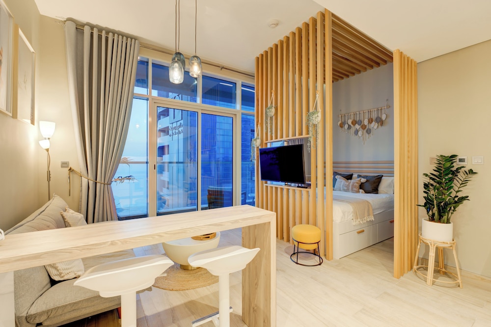 HiGuests - Stunning sea view studio