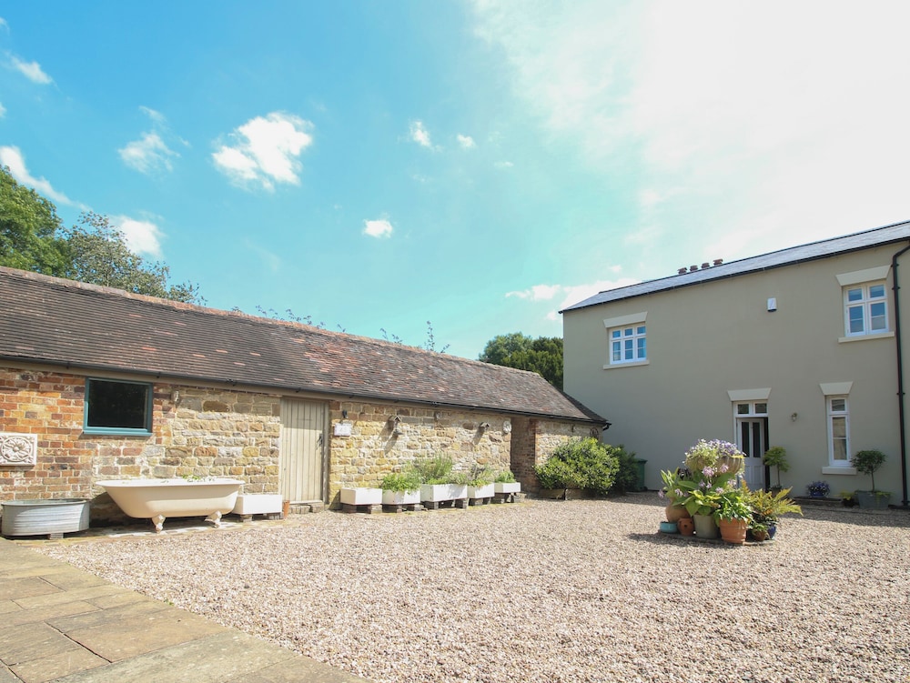 Foxholes Barn, photo 29