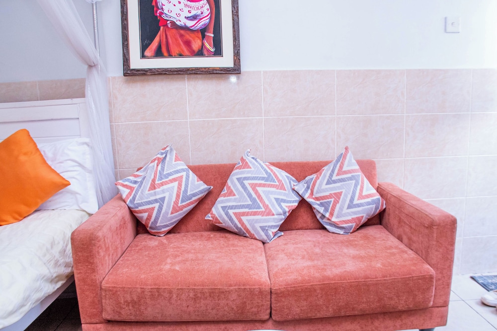 Room-sappire Suits- Cozy Room With Own F