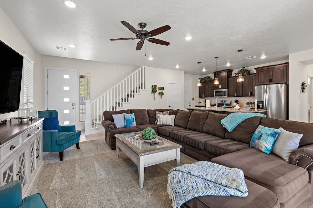 Above Parr - Pet Friendly! 5 Bedroom Home