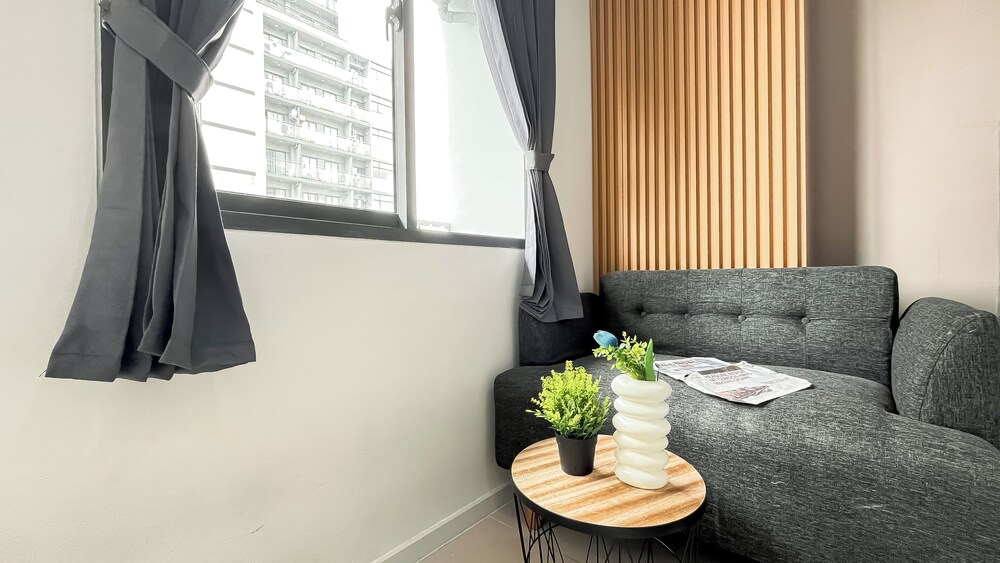 Studio Near Kalideres Station At Daan Mogot City Apartment