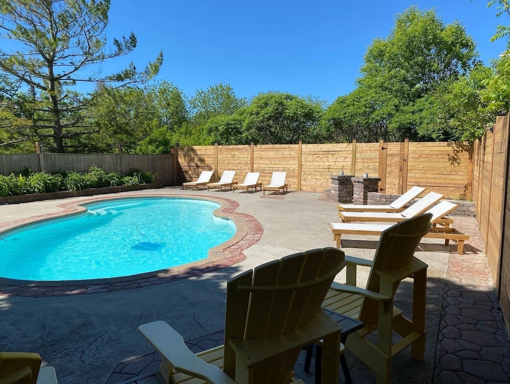 Marina Main - Heated Pool Sauna Games Room Movie Theatre