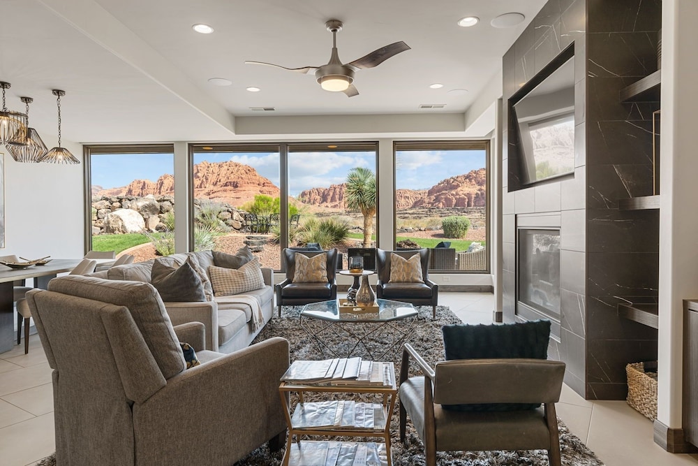 La Vista Encanto #14 4 Bedroom Home