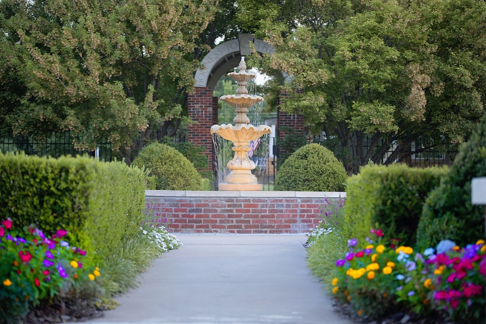 Dominion Gardens and Hotel