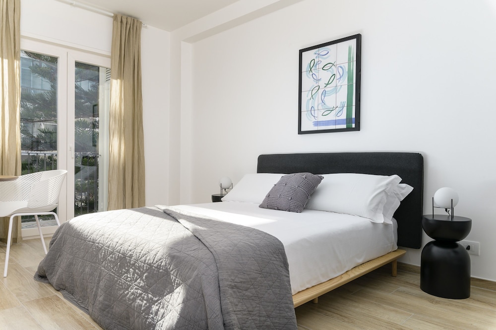 Palazzo Murat - Studio Apartment With Balcony by Wonderful Italy
