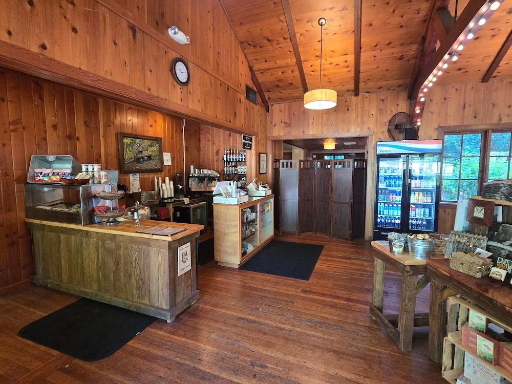 Smith Creek Village