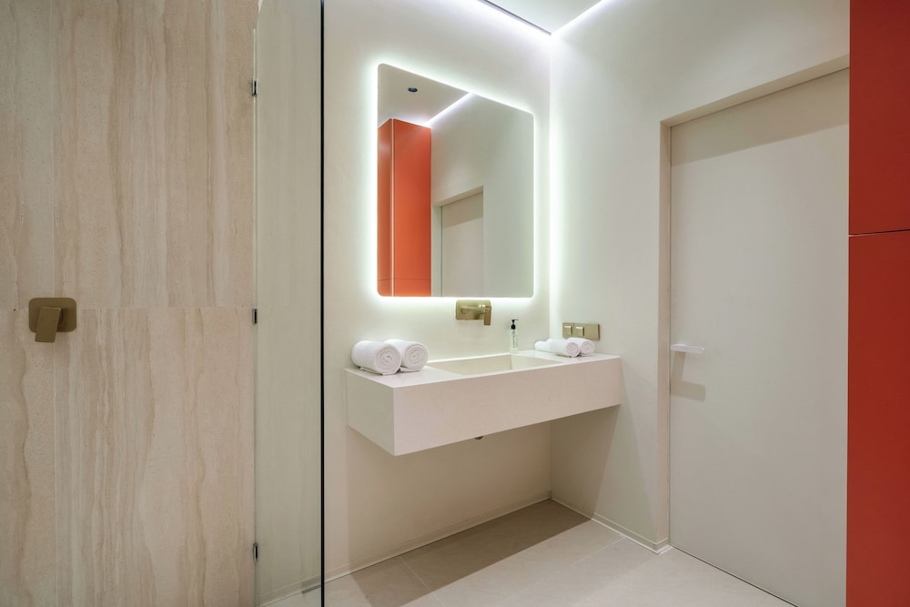 Hidden City Ubud - Modern Villas & Townhouses with Private Pools, Nature Views and Wellness Access