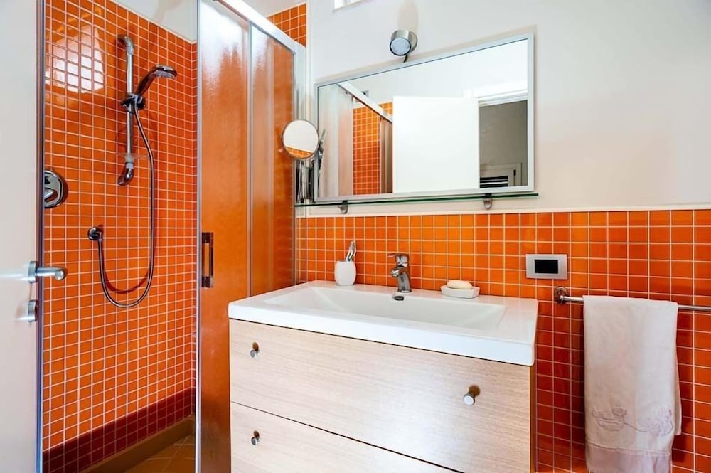 Donnalucata Vela en Scicli — bathroom