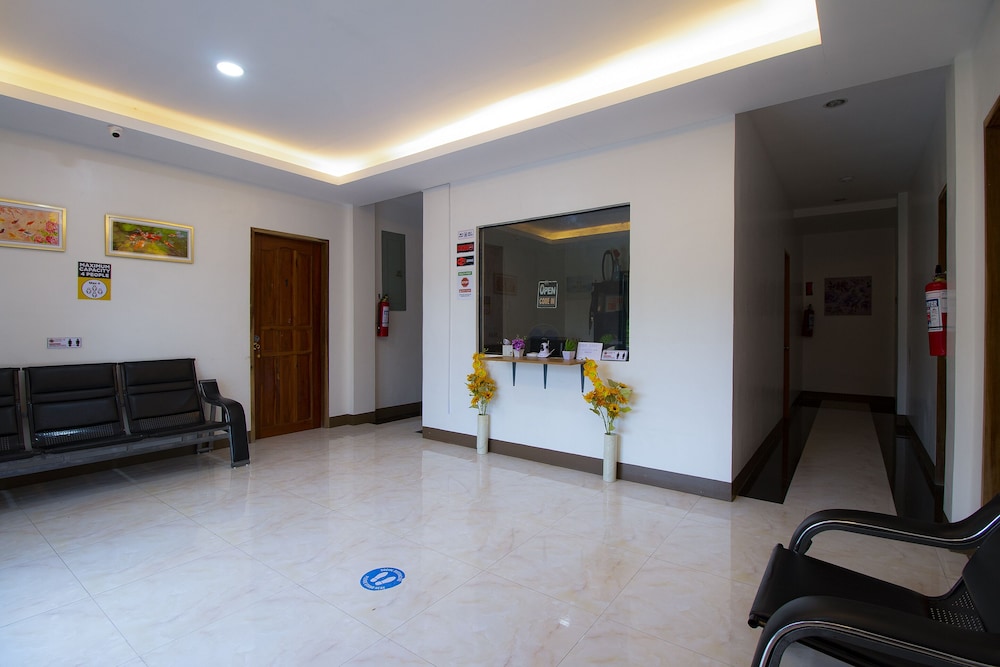 OYO 781 Junie Pension House view 4