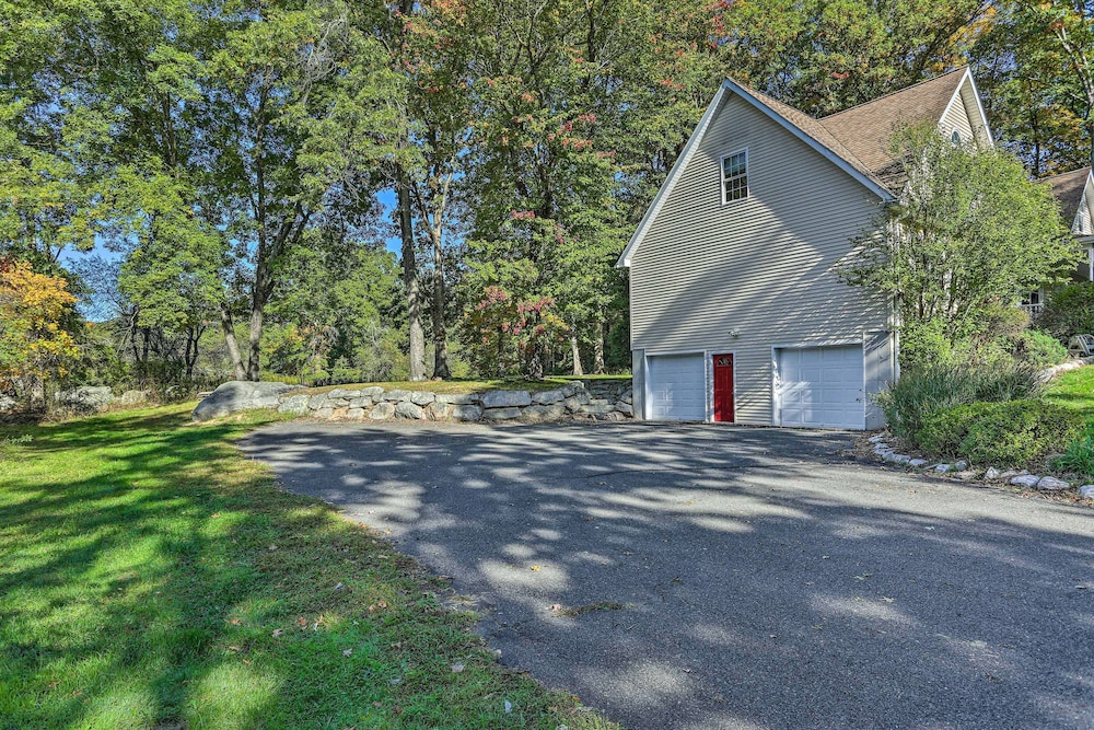 Pet-friendly Grand Pine Bush Retreat on 2 Acres! - Property Image 18