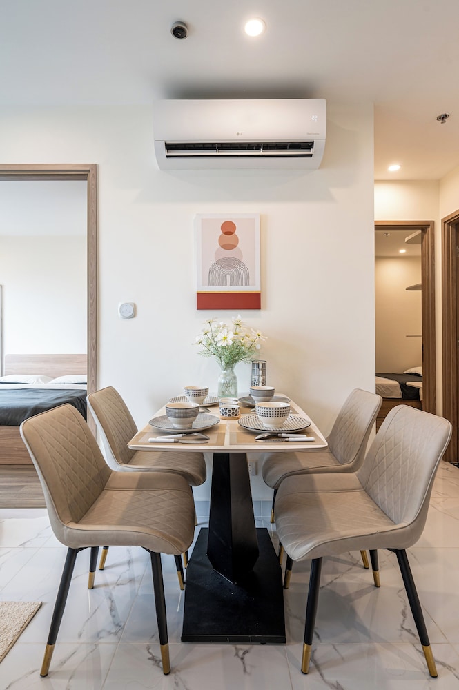 LA Nest 2BR WeeklyMonthly big deal GH2