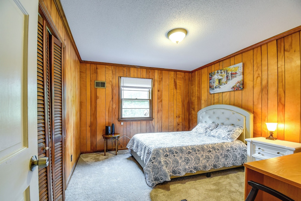 2 Mi to Dtwn: Spacious Home in Cary w/ Deck, photo 21