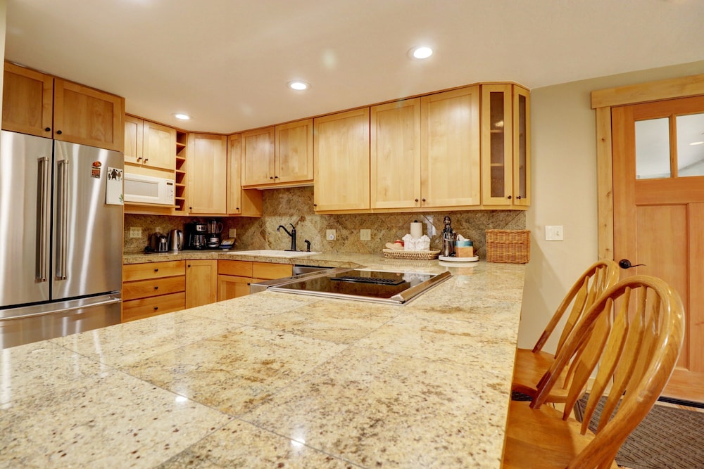 1250 Willow Grove 3 Bedroom Townhouse