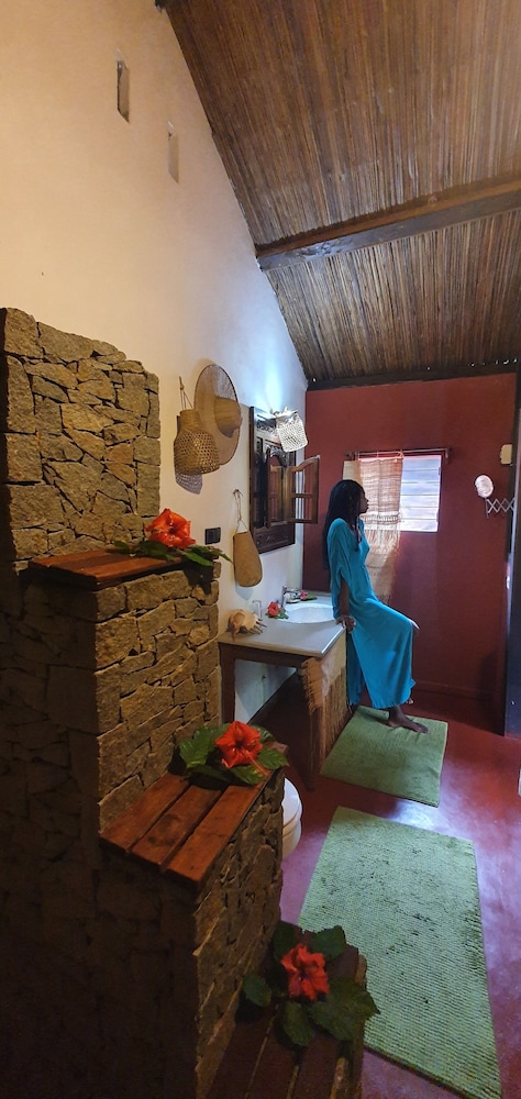 Ravoraha Ecolodge