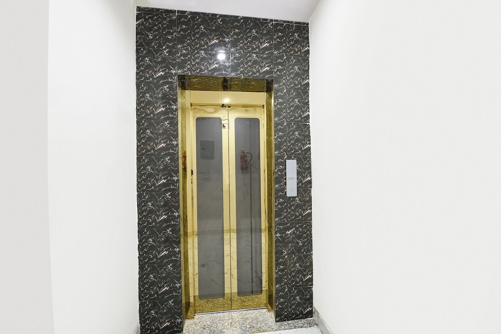 Fabhotel Asp Royal Residency I