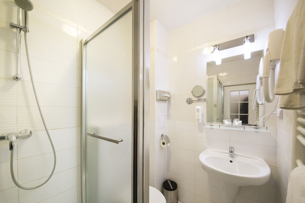 Hotel Parkhotel and Congress Center Pilsen - Image 1