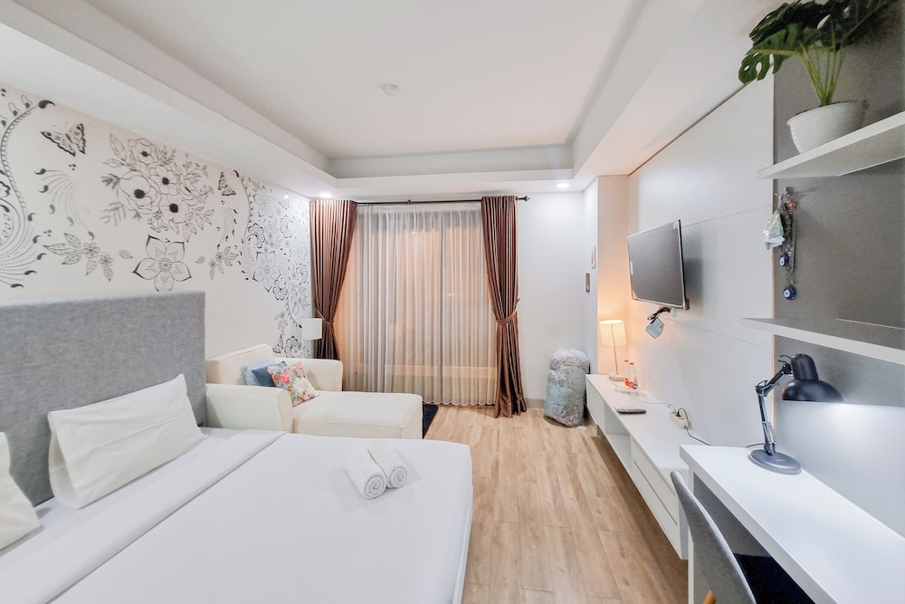 Best Deal Studio at Patraland Amarta Apartment
