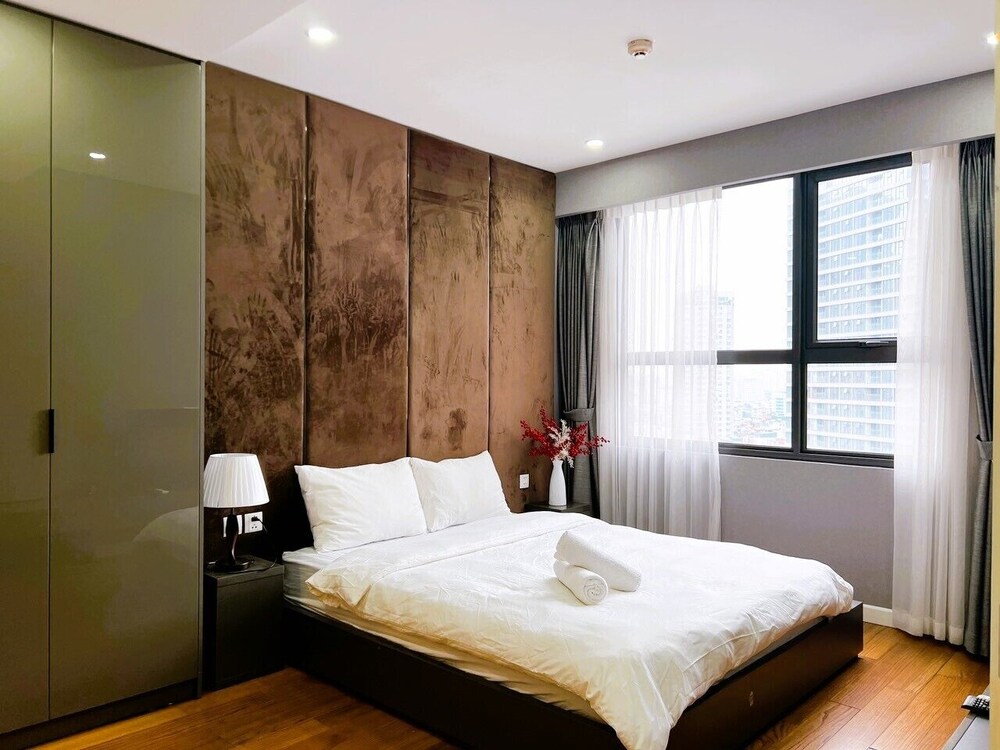 TIL Vinhomes D'capitale Elegance Suites