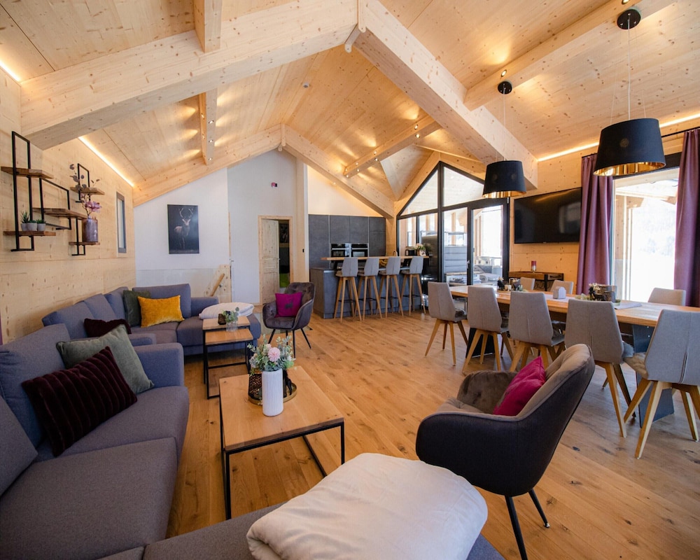 Attractive Chalet on the Slopes