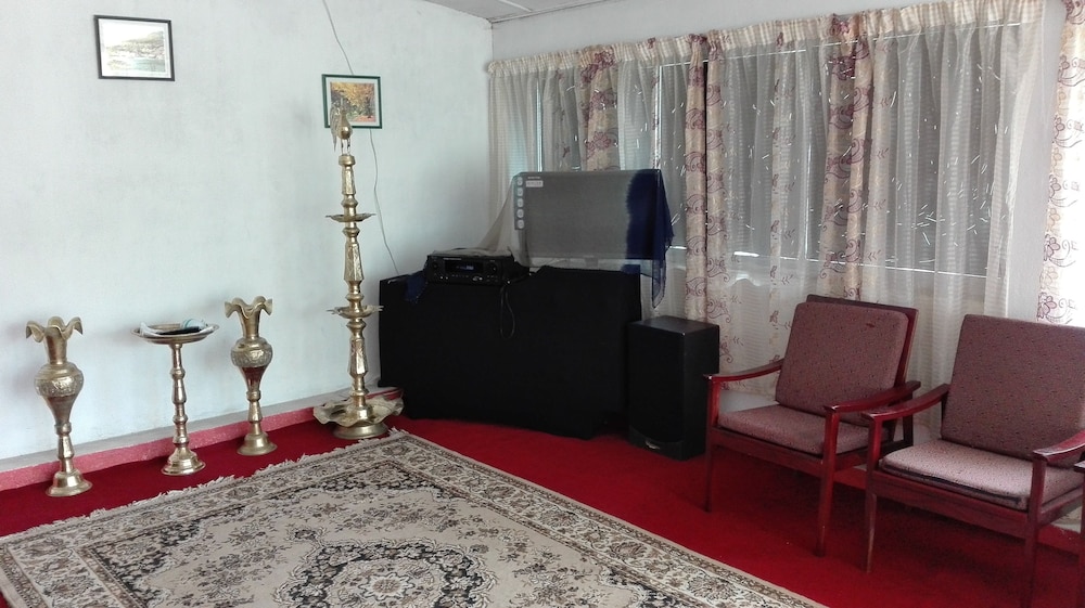 Kumara Sevana - The Family Cottage