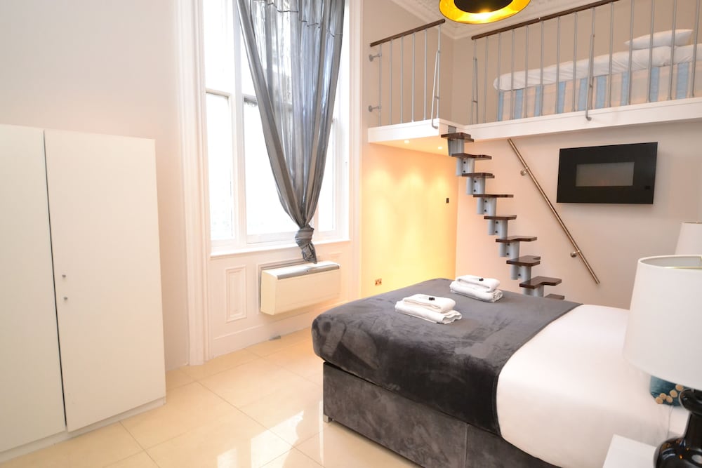 Luxury Hyde Park