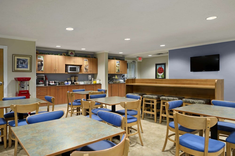 Microtel Inn  Suites by Wyndham Ponchatoula/Hammond - Property Image 10