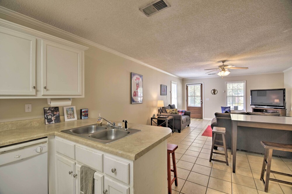 Oxford Vacations - Charming Oxford Home  1 Mi to Ole Miss Campus - Property Image 6