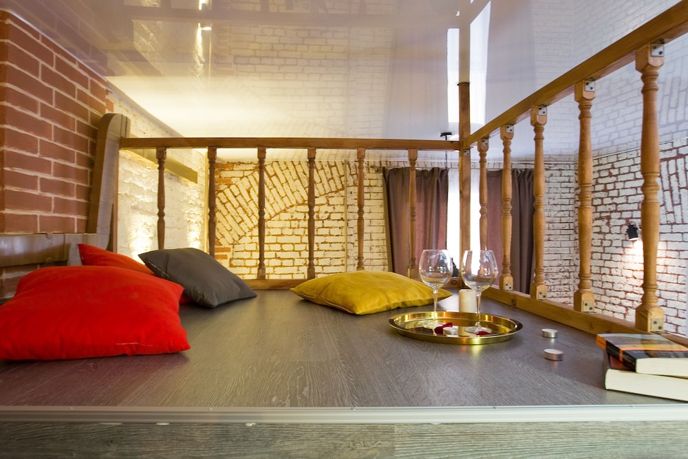 Apartment at the Red Bridge