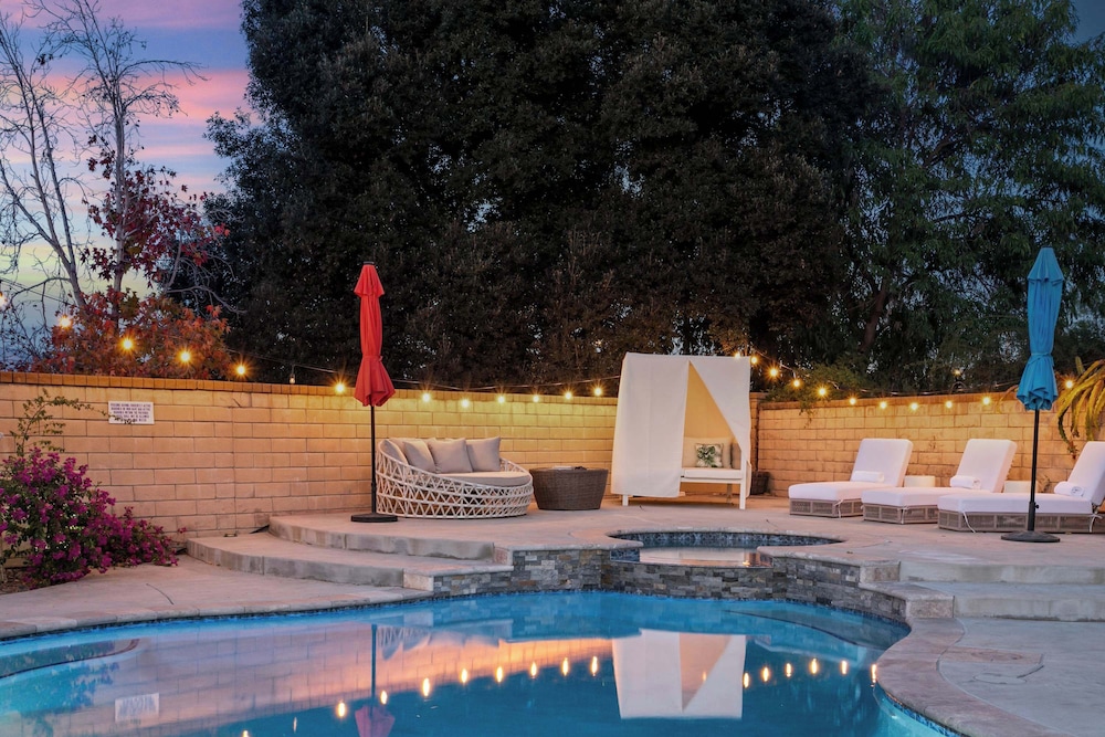 Luxury Pool Home w Theater Games & Mountain View