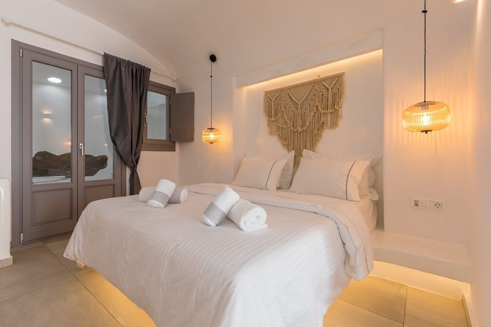 Eternity Suites Santorini photo 4