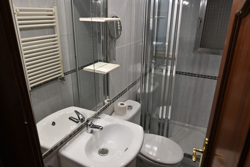 M Amu10 Amplia Vivienda de dos Dormitorios en el