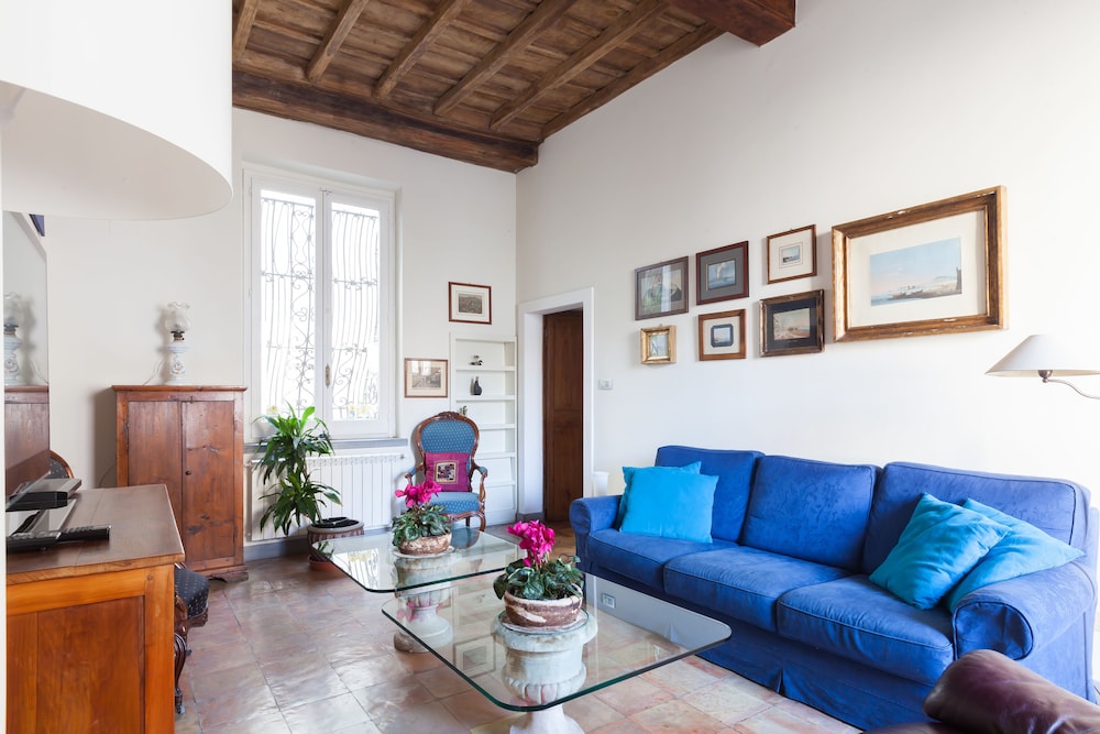 Habitat's Campo di Fiori Apartments