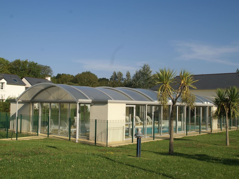 Pleasant Breton Holiday Home Near the bay of Douarnenez