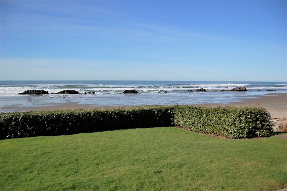 On the Beachfront Vacation Rentals