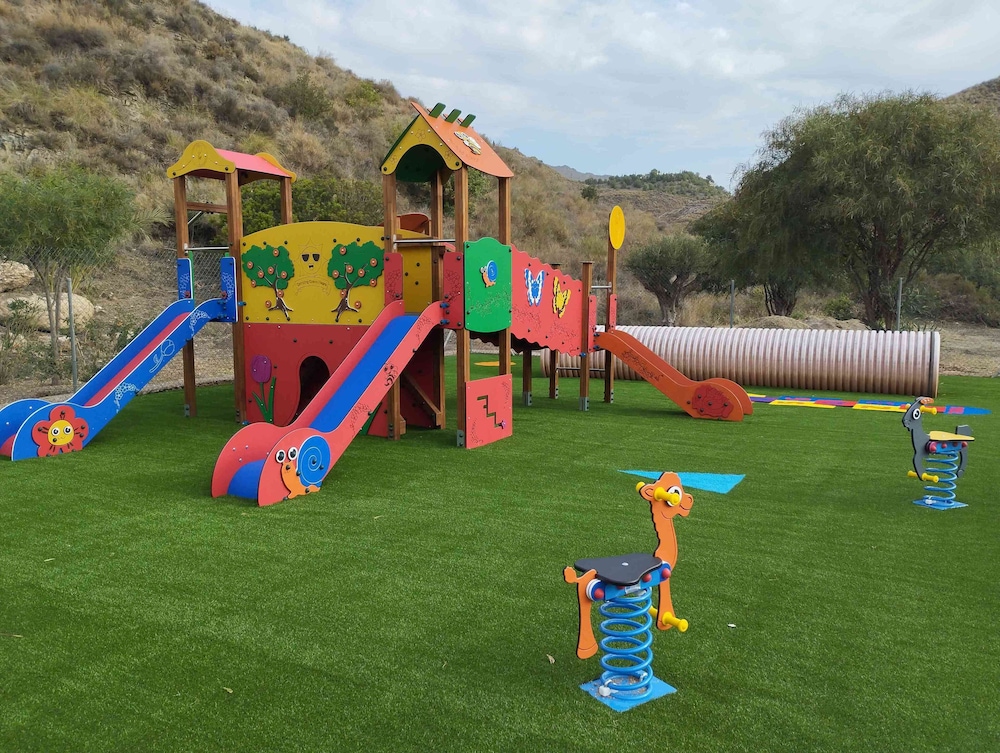 Camping & Bungalow Cueva Negra