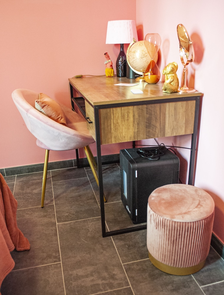 LH 51 Neapolitan Rooms