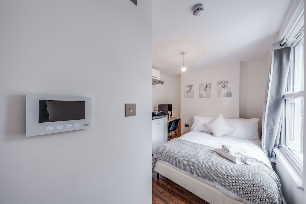 Camberwell High Spec 6-Studio Unit Block