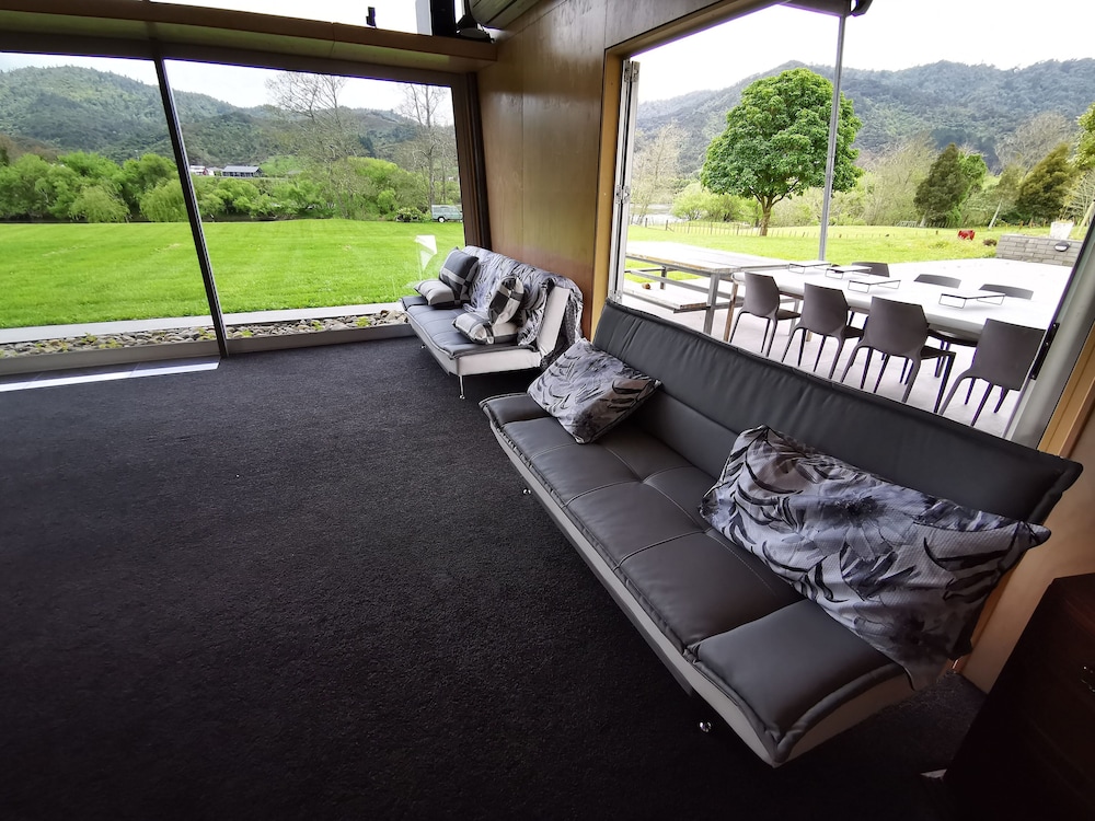 Hakarimata Lodge - Riverside Sanctuary