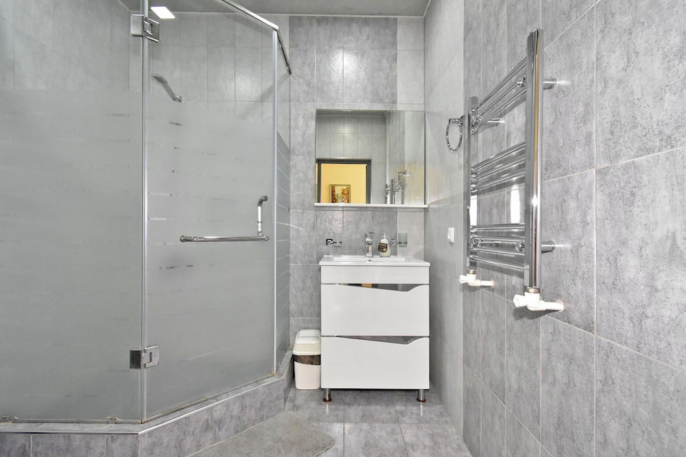 Apartment by Luxe Group TT113