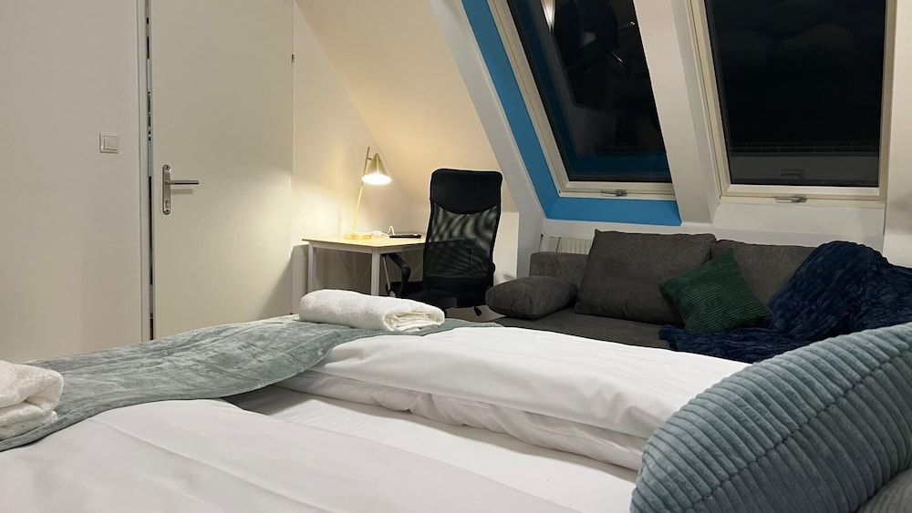 Cozy Room With Balcony Near Rennweg