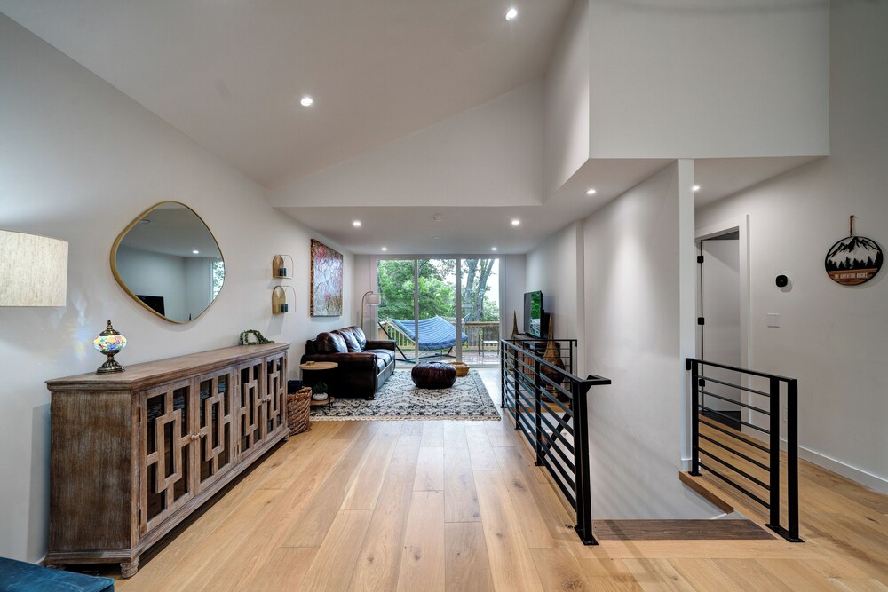 Atlas Hideaway Modern Retreat!