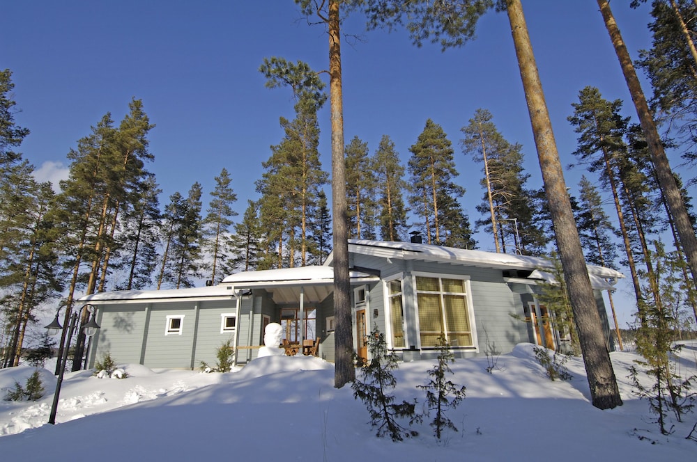 Oravi Villas