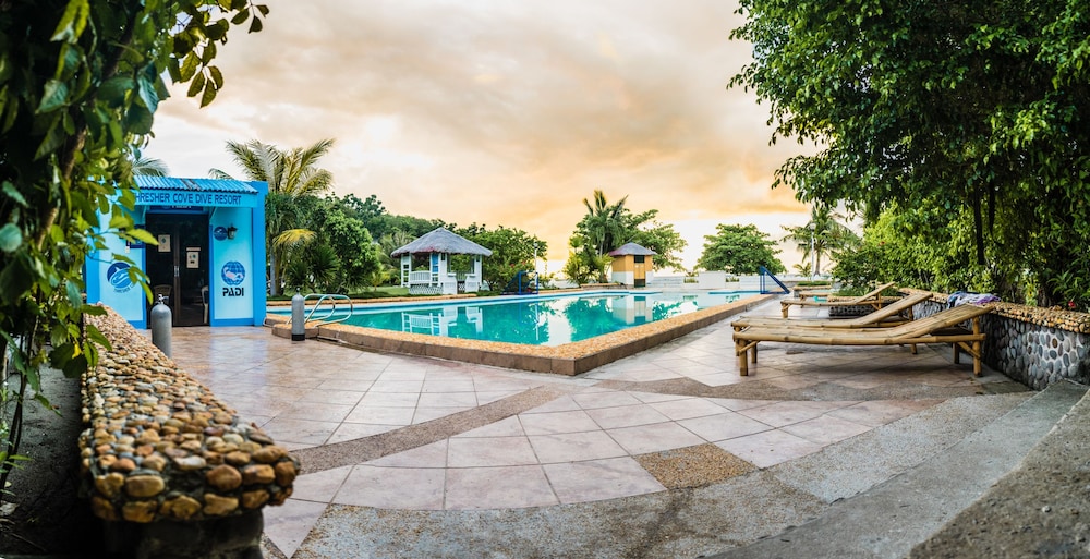 Thresher Cove Dive Resort - Property Image 2