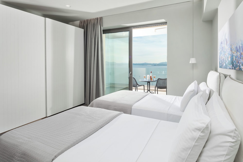 Villa Ouranos by WhiteDream Villas