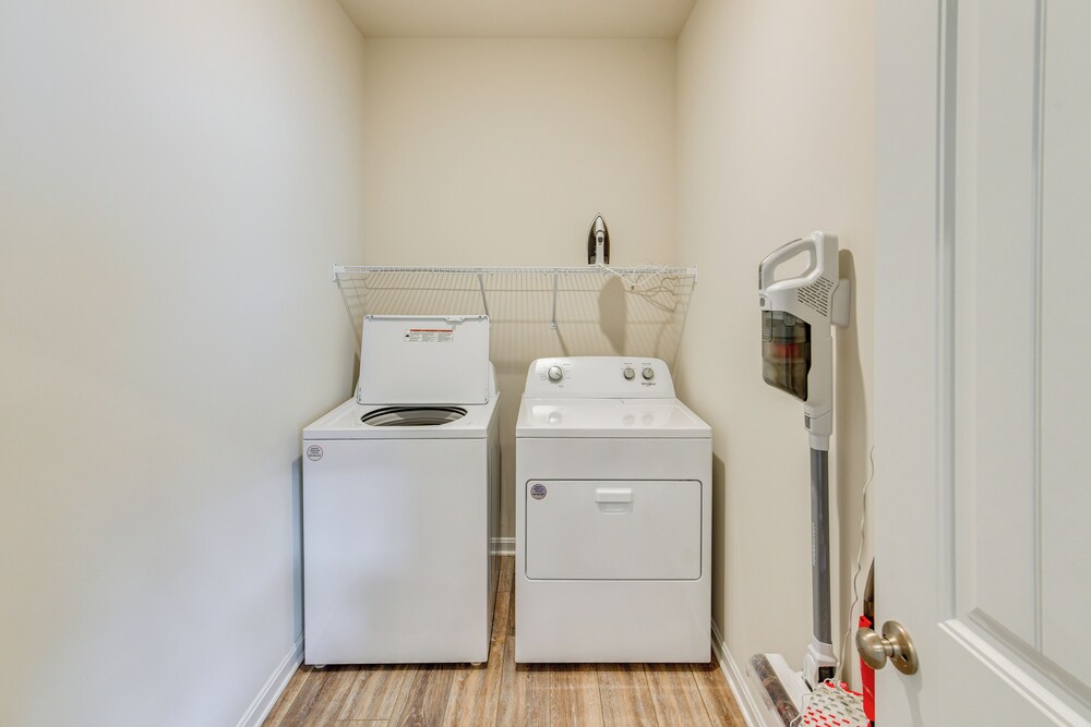 5 Mi to Bethany Beach: Home w/ Pool + Gym Access!
